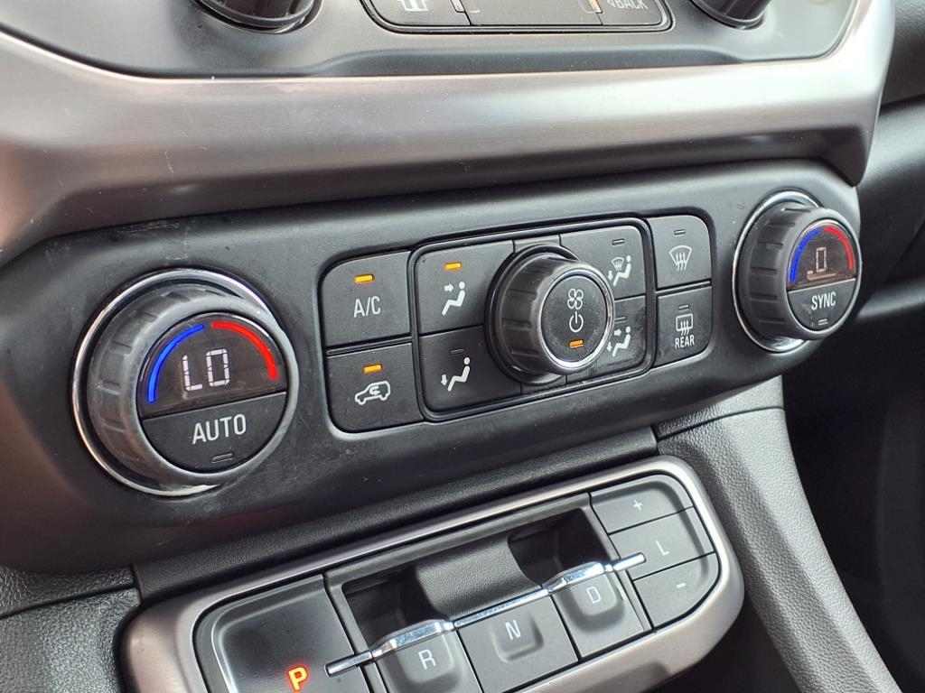 GMC Acadia AWD 4dr AT4 2022