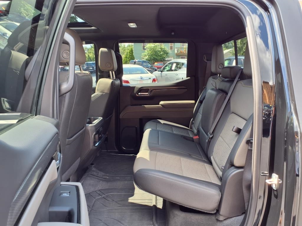 Chevrolet Silverado 1500 4WD Crew Cab 147" ZR2 2023 Chevrolet Silverado 1500 4WD Crew Cab 147" ZR2 2023