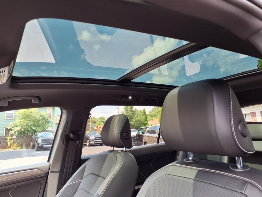 Volkswagen Tiguan 2.0T SEL R-Line 4MOTION 2022 Volkswagen Tiguan 2.0T SEL R-Line 4MOTION 2022