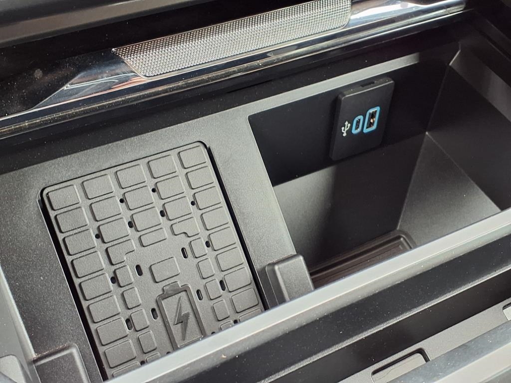 Ford Super Duty F-450 DRW Lariat 4WD Crew Cab 203" WB 84" CA 2024