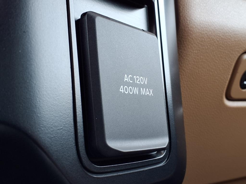 Ford Super Duty F-450 DRW Lariat 4WD Crew Cab 203" WB 84" CA 2024