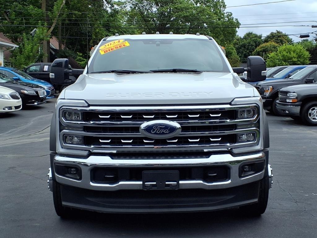 Ford Super Duty F-450 DRW Lariat 4WD Crew Cab 203" WB 84" CA 2024