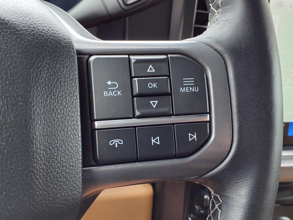 Ford Super Duty F-450 DRW Lariat 4WD Crew Cab 203" WB 84" CA 2024