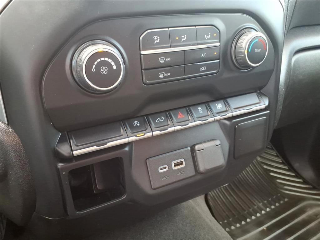 Chevrolet Silverado 1500 4WD Double Cab 147" RST 2019