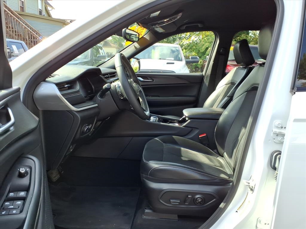 Jeep Grand Cherokee Altitude 4x4 2023 Jeep Grand Cherokee Altitude 4x4 2023