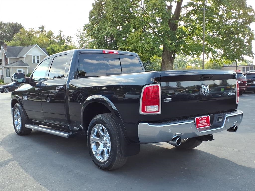 RAM 1500 4WD Crew Cab 149" Laramie 2017 RAM 1500 4WD Crew Cab 149" Laramie 2017