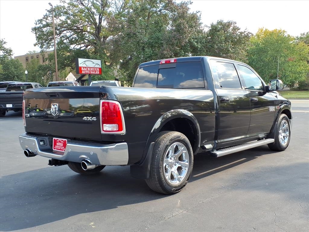 RAM 1500 4WD Crew Cab 149" Laramie 2017 RAM 1500 4WD Crew Cab 149" Laramie 2017