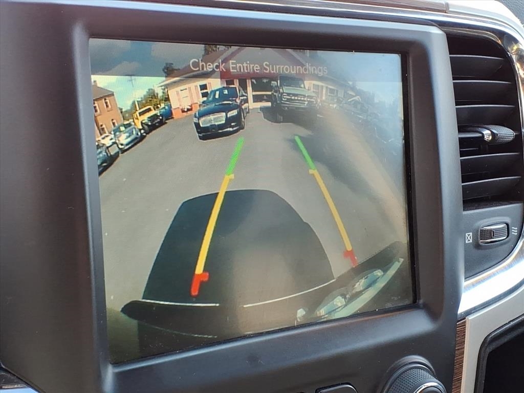 RAM 1500 4WD Crew Cab 149" Laramie 2017