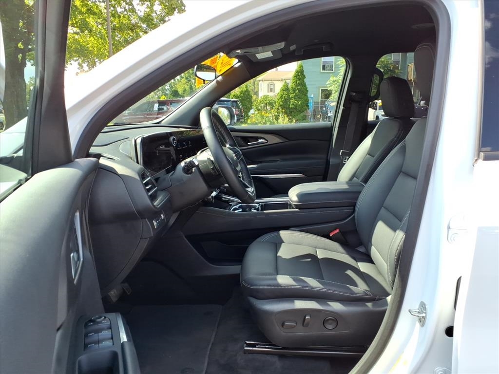 Chevrolet Traverse AWD 4dr LT w/2LT 2025 Chevrolet Traverse AWD 4dr LT w/2LT 2025