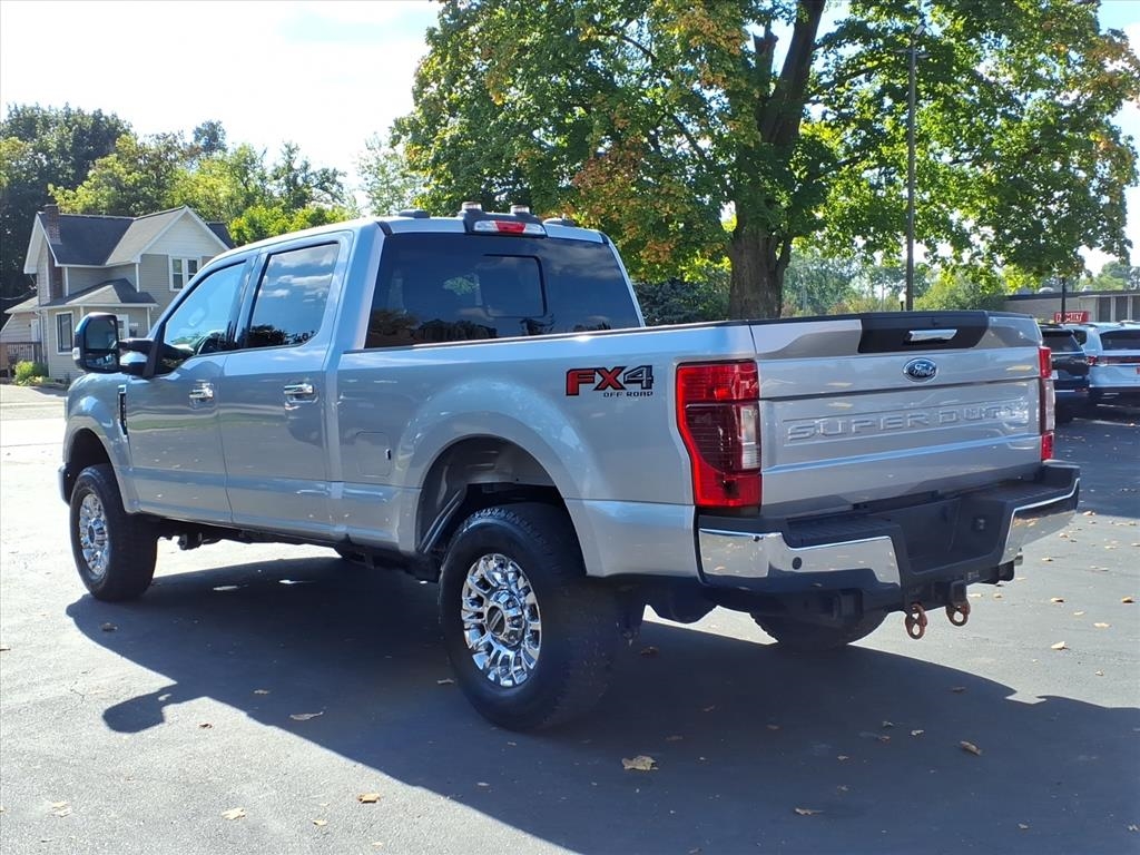 2022 Ford F-350 XLT photo 3