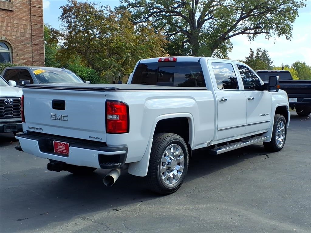 GMC Sierra 2500HD 4WD Crew Cab 153.7" Denali 2016