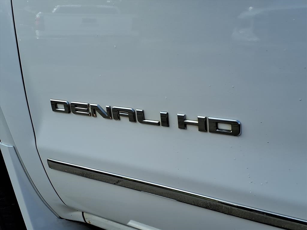 GMC Sierra 2500HD 4WD Crew Cab 153.7" Denali 2016