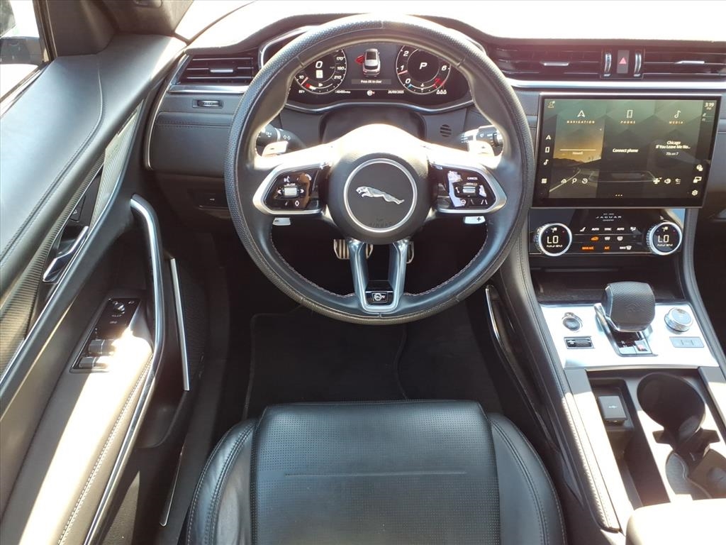 2021 Jaguar F-PACE SVR photo 10