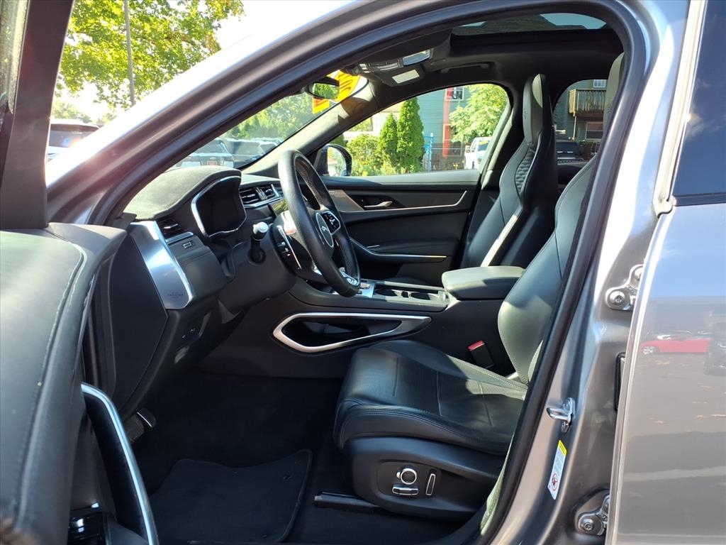 2021 Jaguar F-PACE SVR photo 12