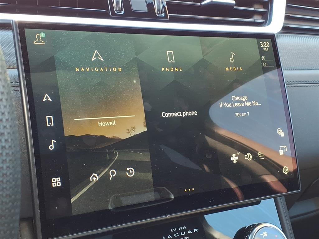 2021 Jaguar F-PACE SVR photo 17