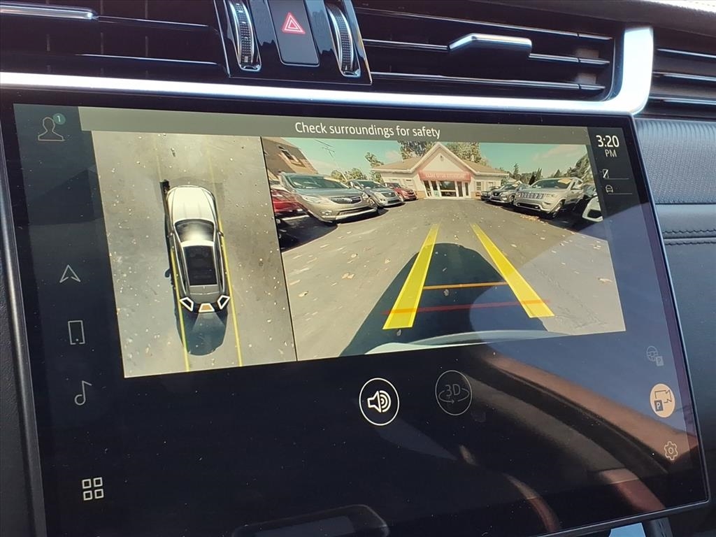 2021 Jaguar F-PACE SVR photo 18