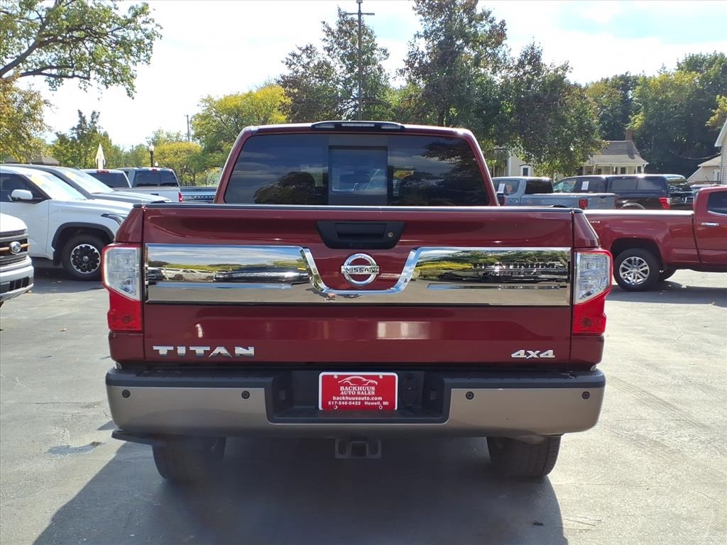 2018 Nissan Titan Crew Cab S photo 5