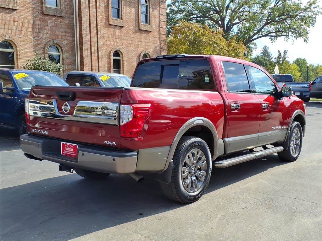 2018 Nissan Titan Crew Cab S photo 6