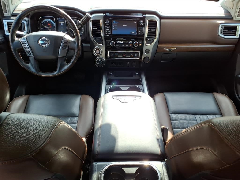 2018 Nissan Titan Crew Cab S photo 10