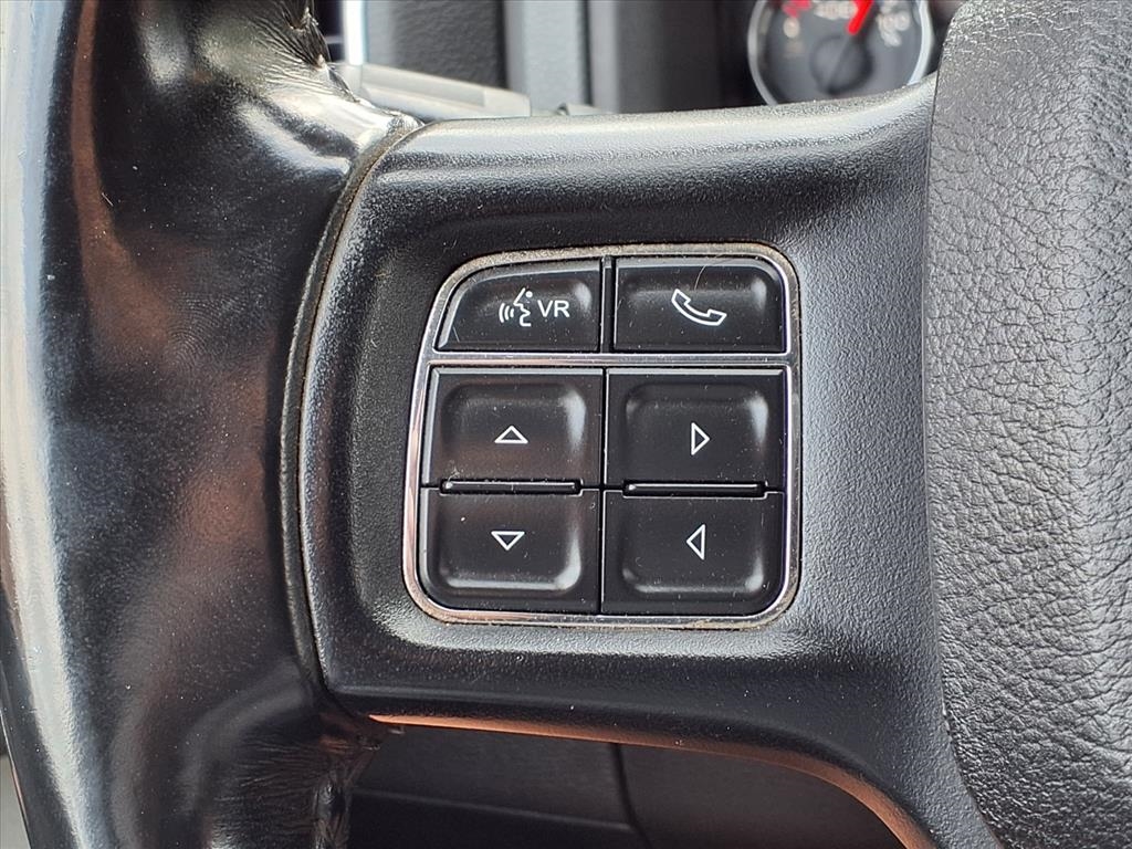 RAM 1500 4WD Crew Cab 140.5" Big Horn 2016