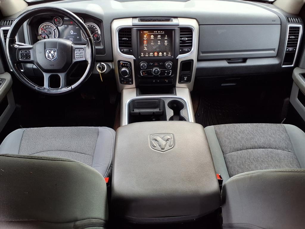 RAM 1500 4WD Crew Cab 140.5" Big Horn 2016