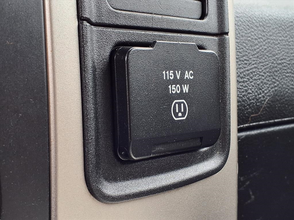 RAM 1500 4WD Crew Cab 140.5" Big Horn 2016