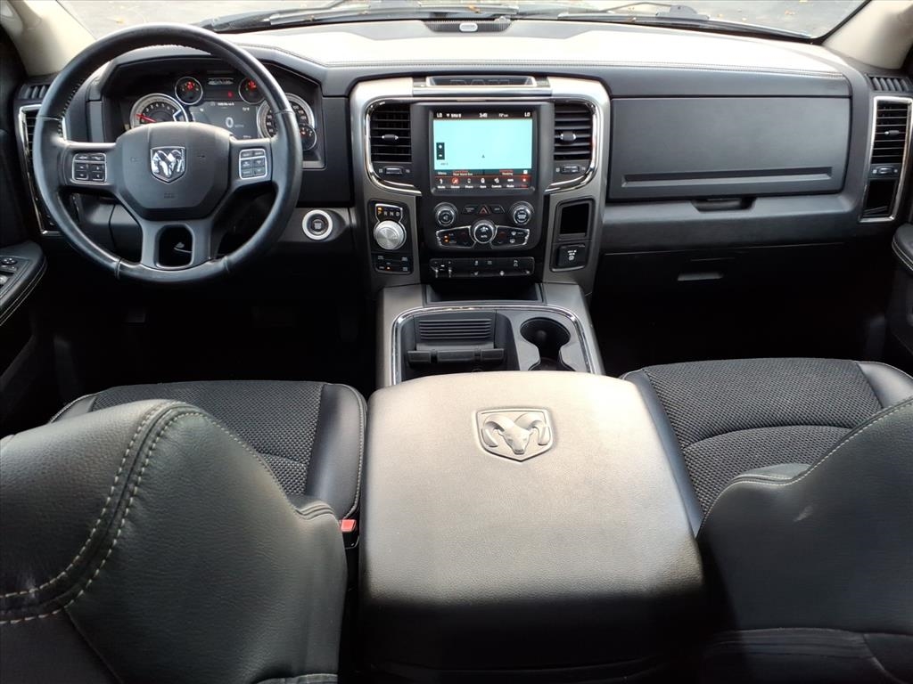 RAM 1500 Night 4x4 Crew Cab 5'7" Box *Ltd Avail* 2018 RAM 1500 Night 4x4 Crew Cab 5'7" Box *Ltd Avail* 2018