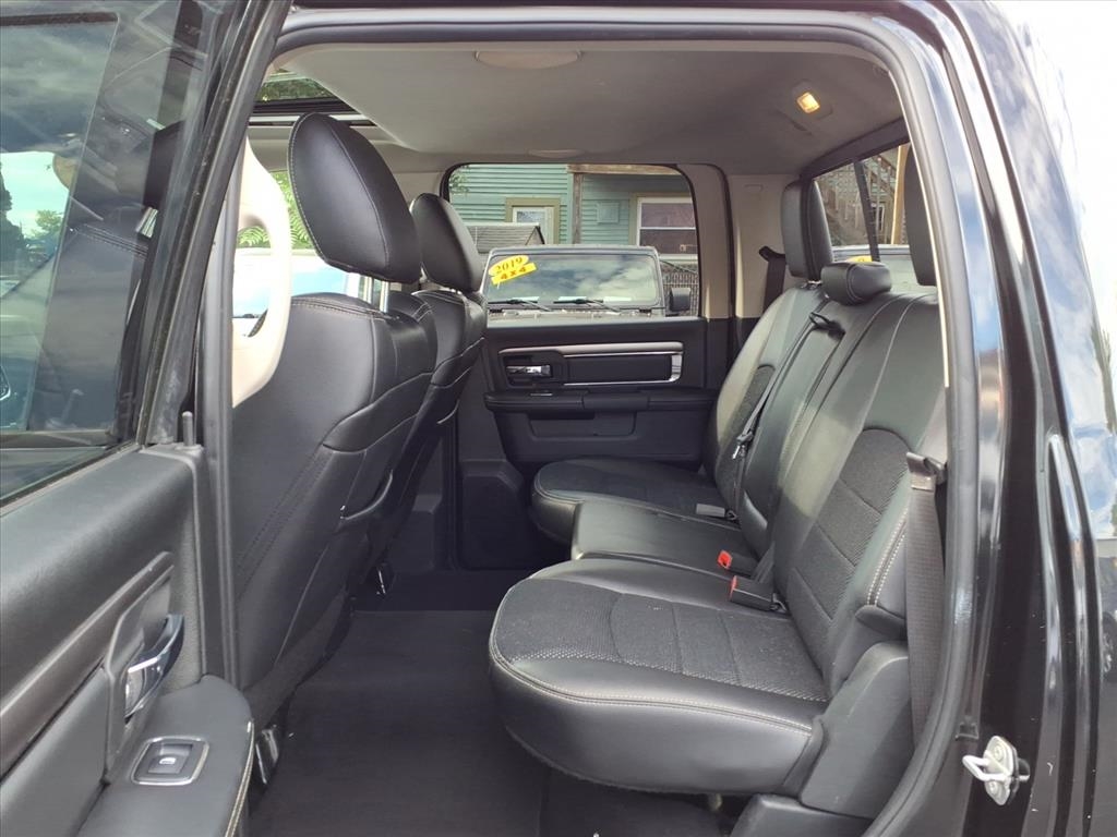 RAM 1500 Night 4x4 Crew Cab 5'7" Box *Ltd Avail* 2018