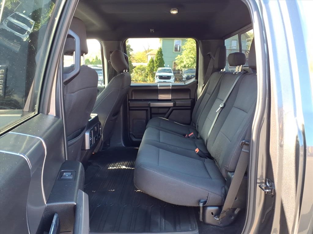 Ford F-150 XLT 4WD SuperCrew 5.5' Box 2019 Ford F-150 XLT 4WD SuperCrew 5.5' Box 2019