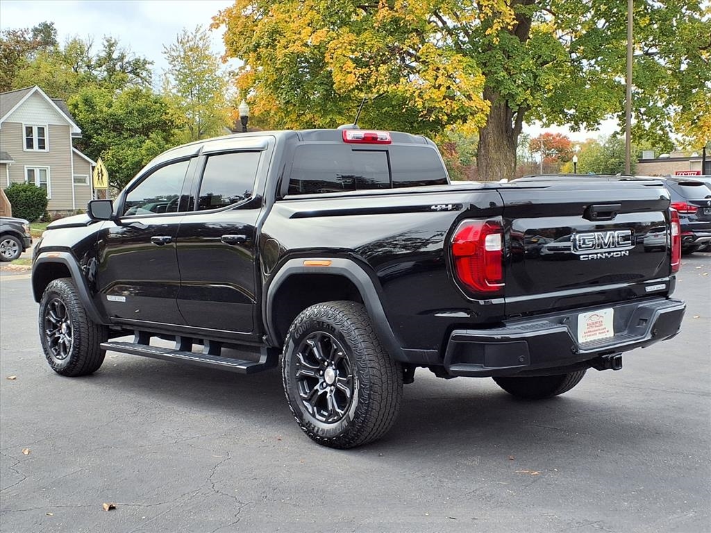 GMC Canyon 4WD Crew Cab Elevation 2024 GMC Canyon 4WD Crew Cab Elevation 2024