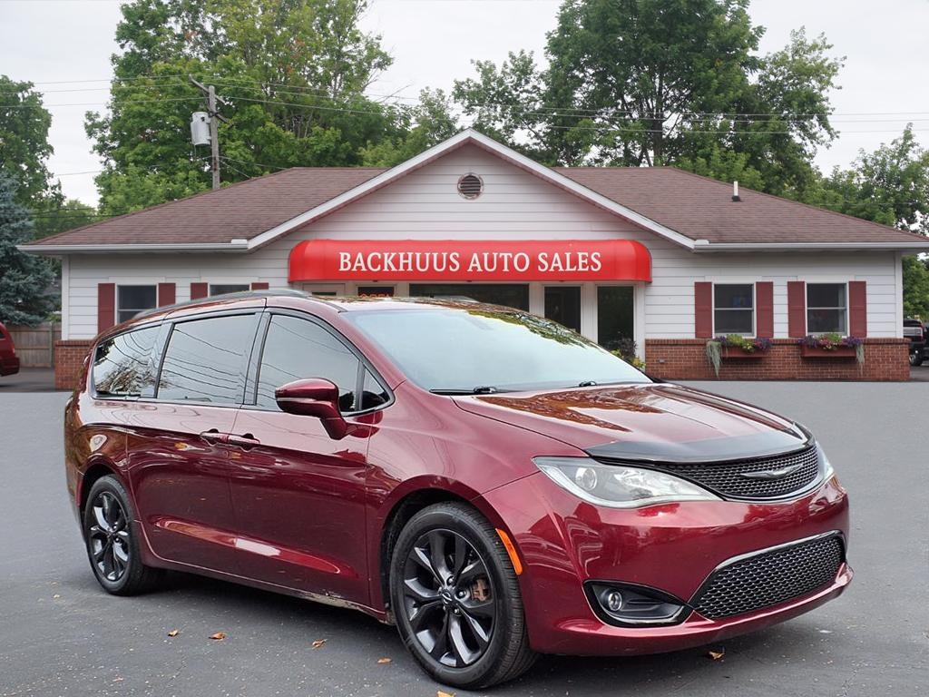 2018 Chrysler Pacifica Limited FWD