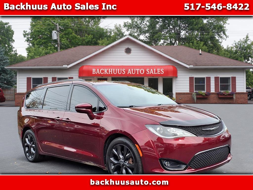 2018 Chrysler Pacifica Limited FWD