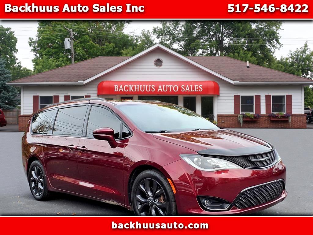 2018 Chrysler Pacifica Limited FWD