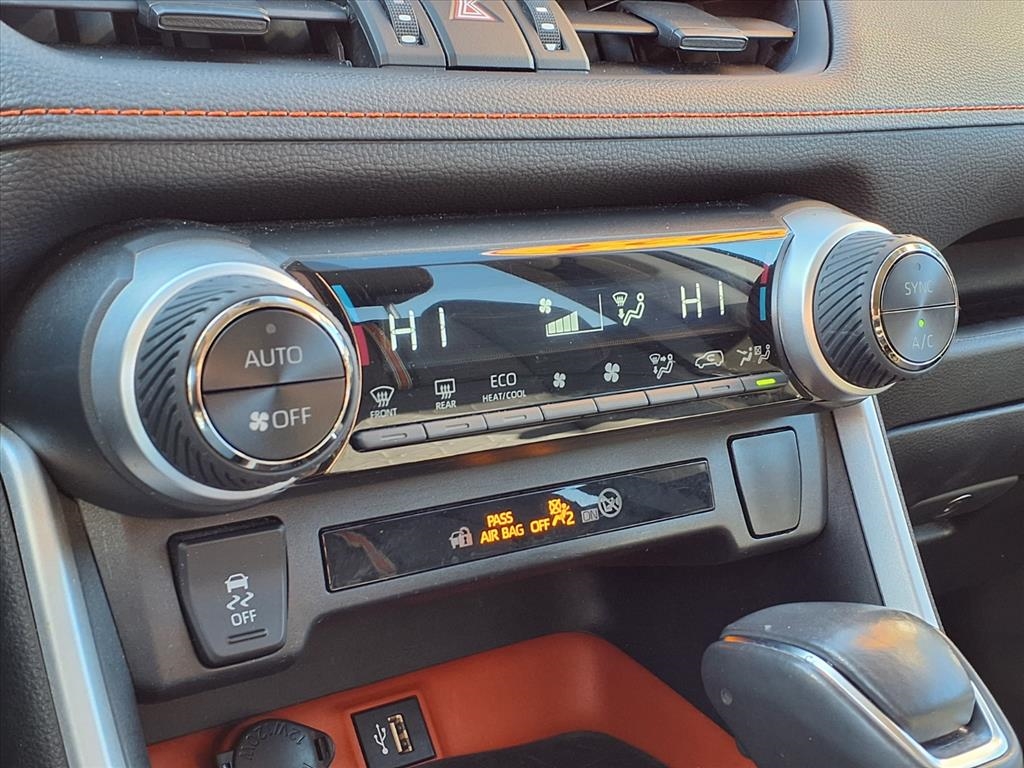 Toyota RAV4 Adventure AWD (Natl) 2023