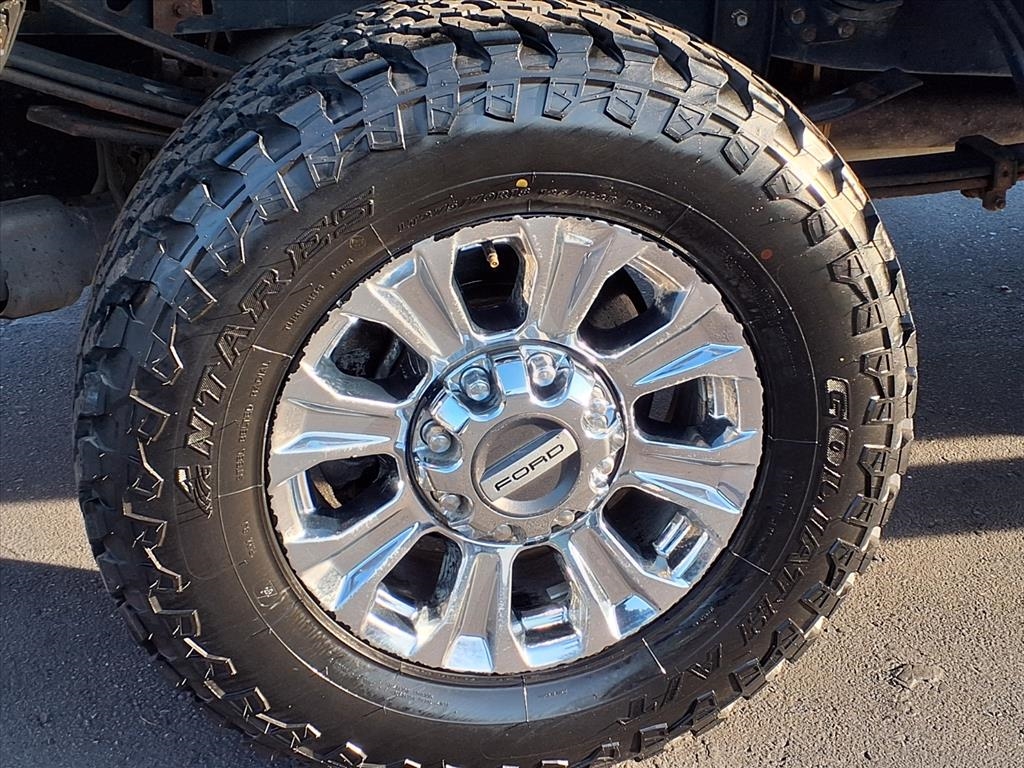 Ford Super Duty F-250 SRW Lariat 4WD Crew Cab 6.75' Box 2017