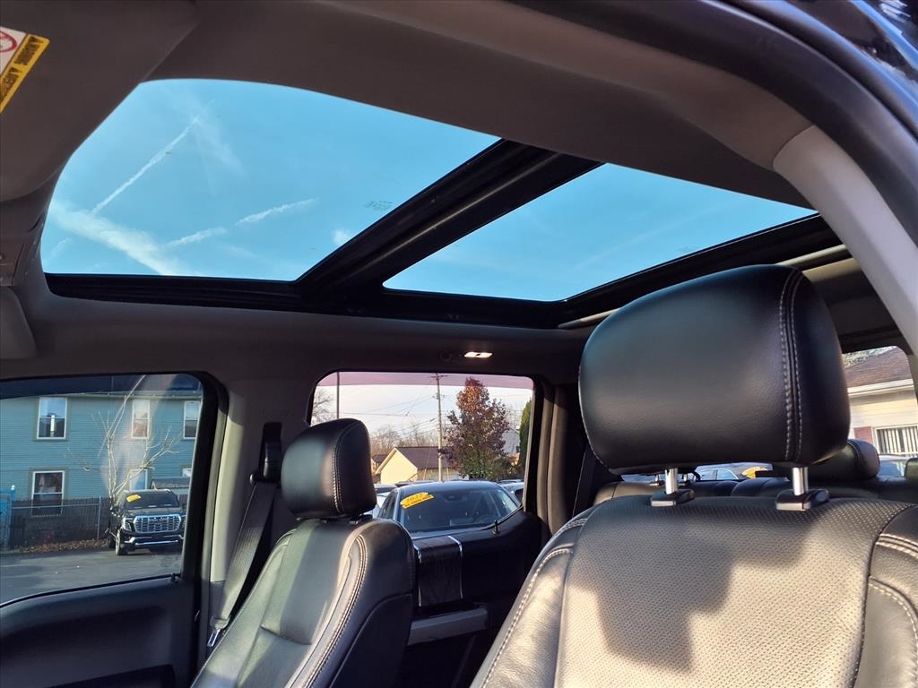 Ford Super Duty F-250 SRW Lariat 4WD Crew Cab 6.75' Box 2017