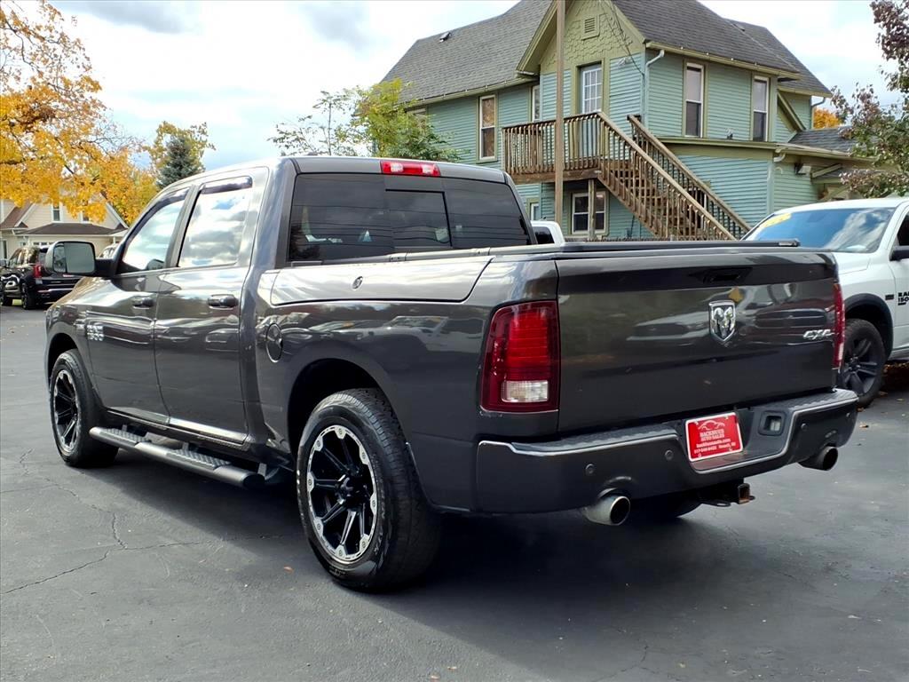 RAM 1500 4WD Crew Cab 140.5" Sport 2017