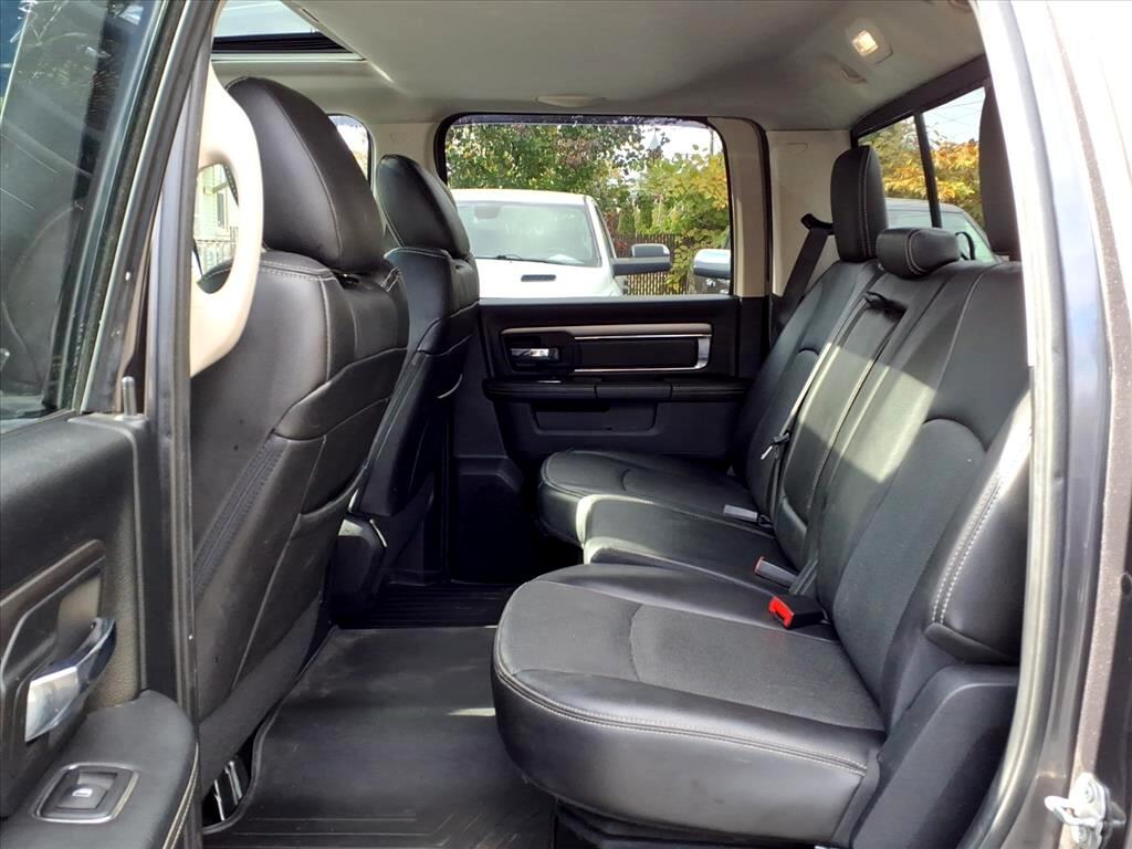 RAM 1500 4WD Crew Cab 140.5" Sport 2017