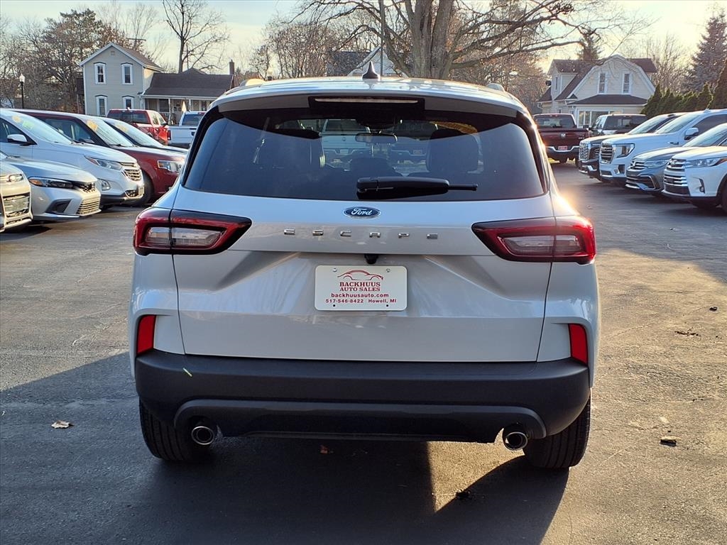 2025 Ford Escape ST-Line photo 4