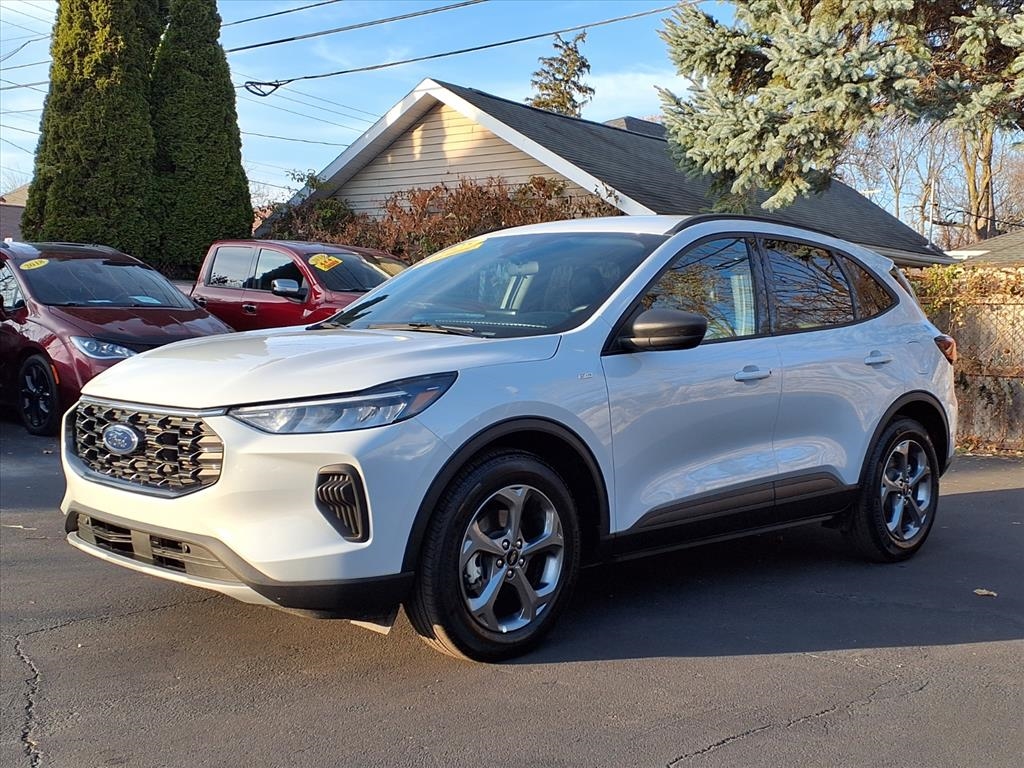 Ford Escape ST-Line FWD 2025