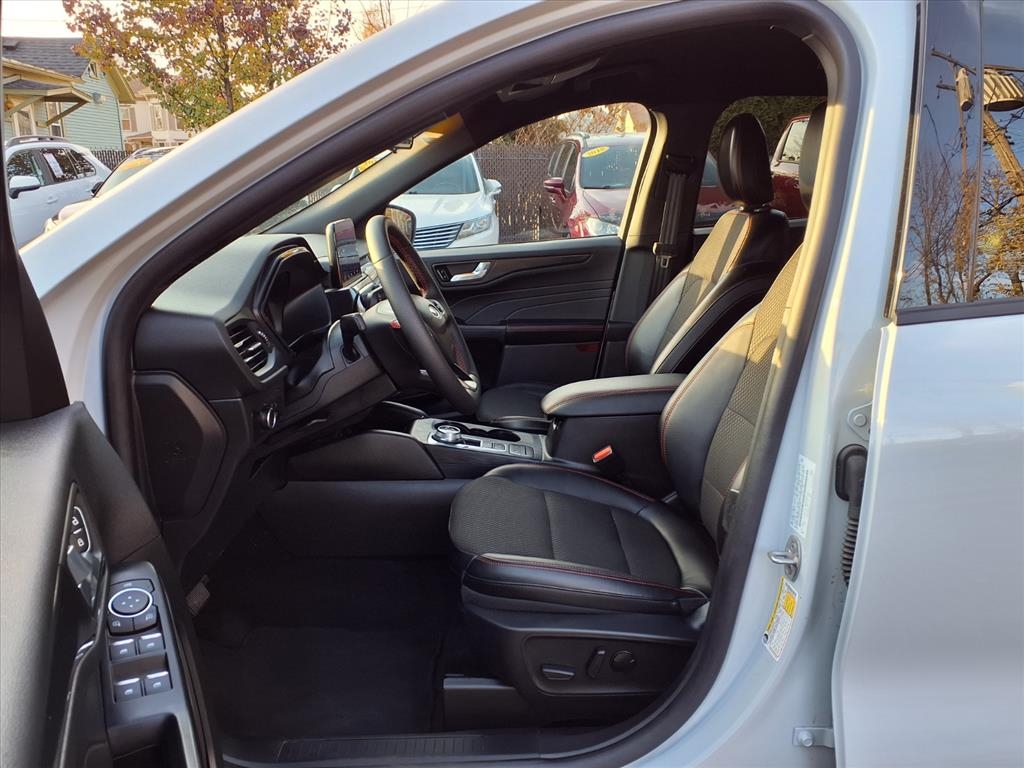 Ford Escape ST-Line FWD 2025