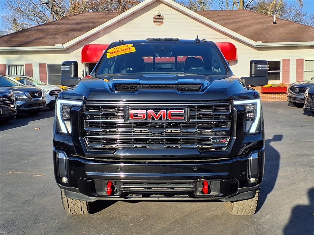 GMC Sierra 2500HD 4WD Crew Cab 159" AT4 2024