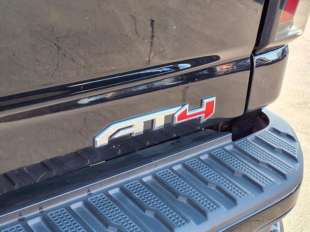 GMC Sierra 2500HD 4WD Crew Cab 159" AT4 2024