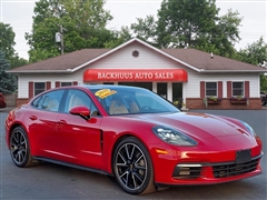 2018 Porsche Panamera 