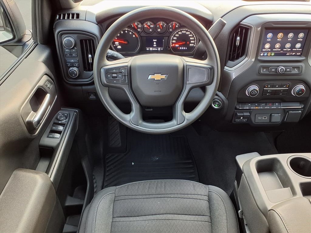 Chevrolet Silverado 1500 4WD Crew Cab 147" Custom 2023