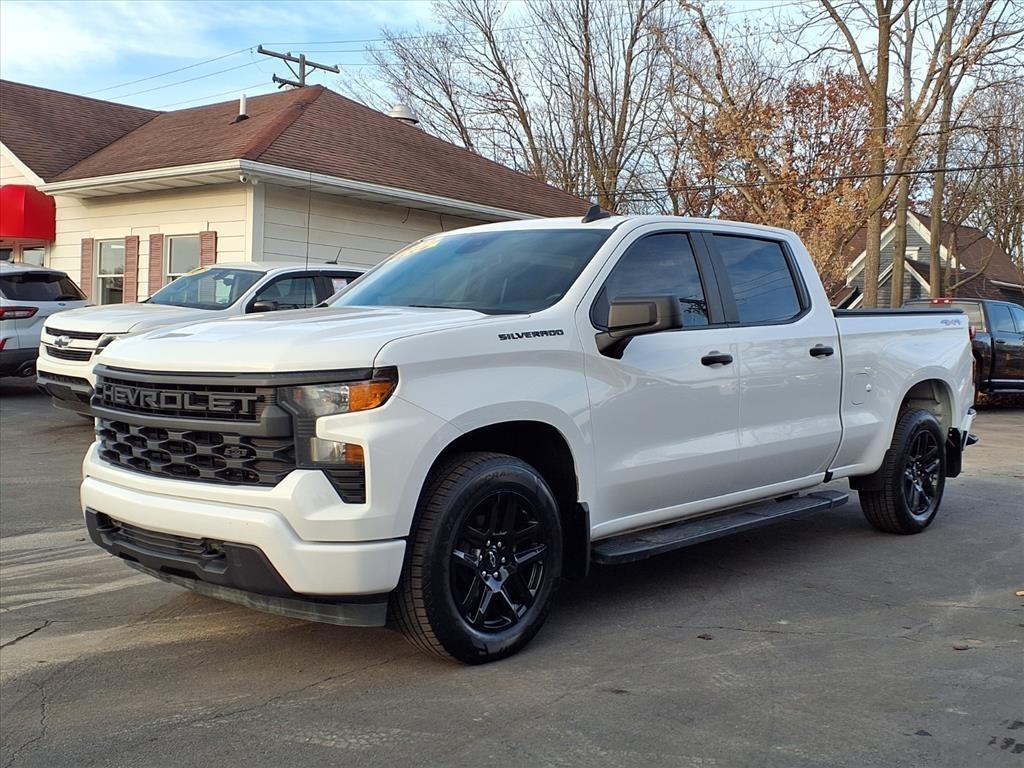 Chevrolet Silverado 1500 4WD Crew Cab 147" Custom 2023