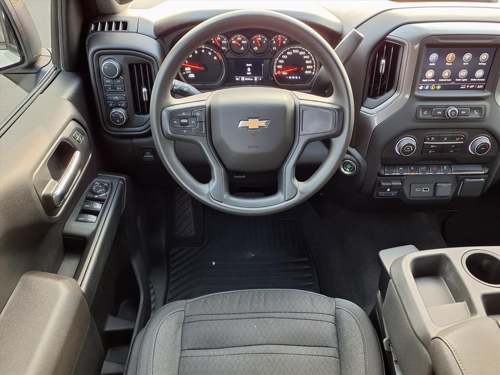 Chevrolet Silverado 1500 4WD Crew Cab 147" Custom 2023