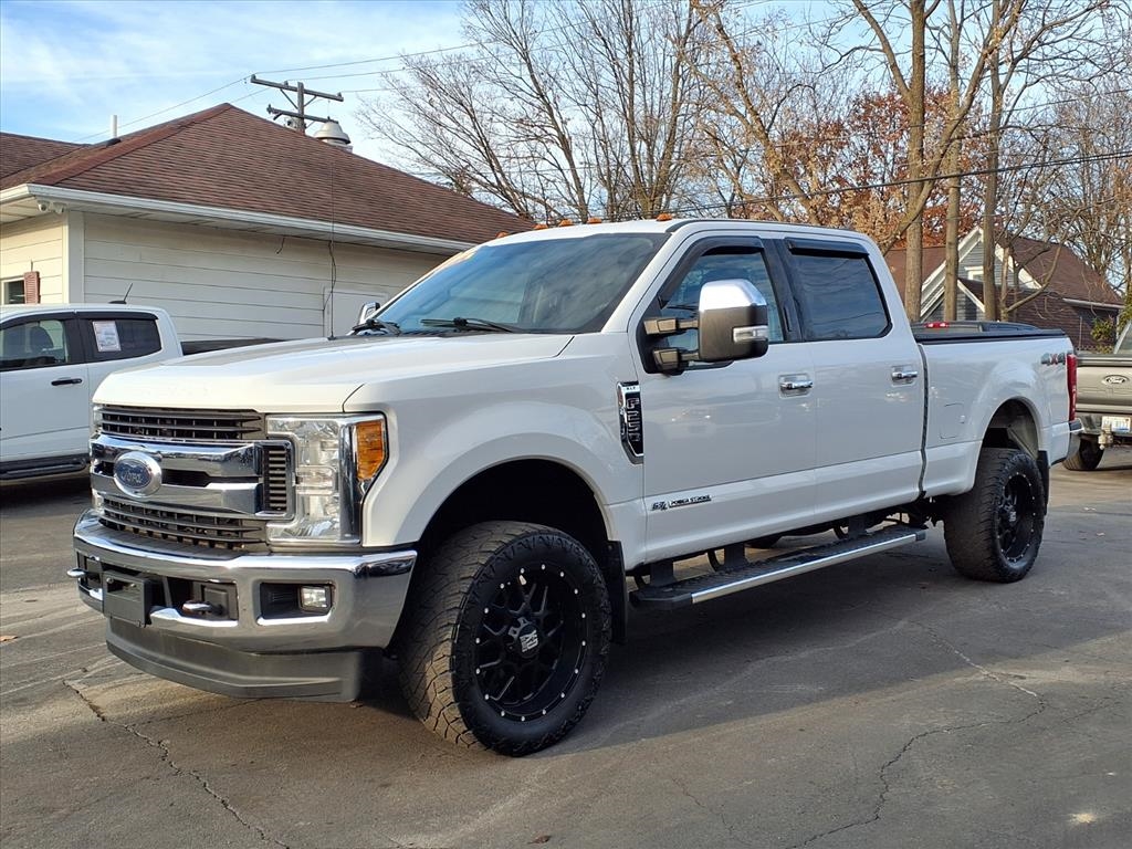 Ford Super Duty F-250 SRW 4WD Crew Cab 156" XLT 2017