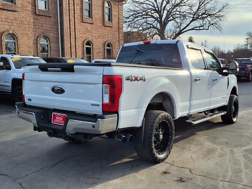 Ford Super Duty F-250 SRW 4WD Crew Cab 156" XLT 2017