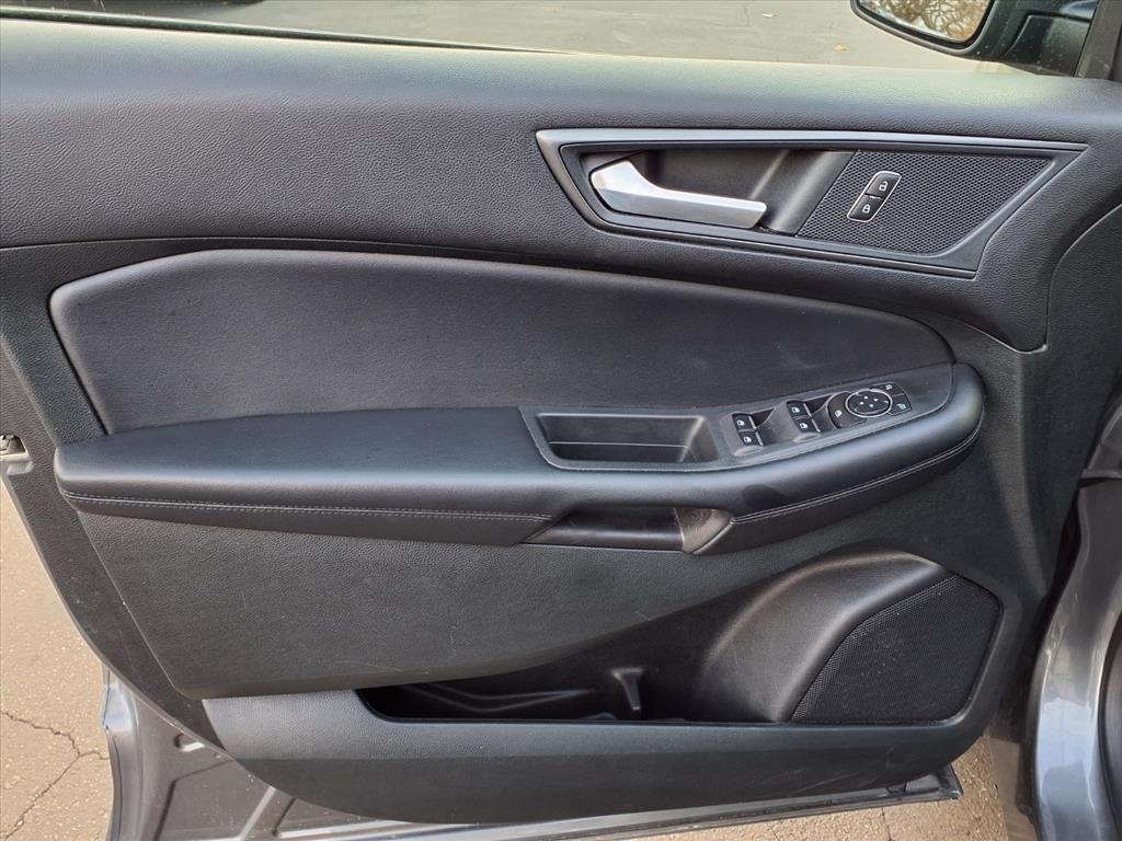 Ford Edge SE AWD 2022